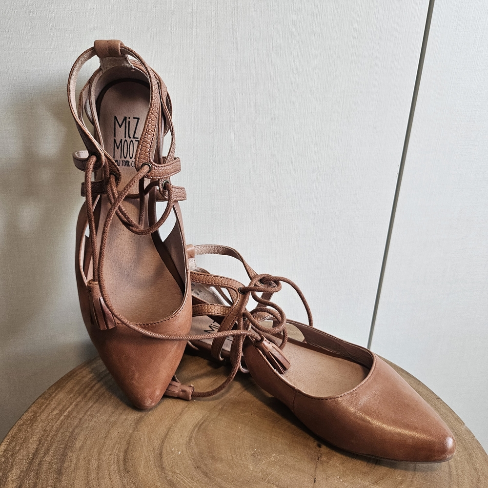 💜 Miz Mooz sz 7.5 Women's Buffy Tan Leather Strappy Flats